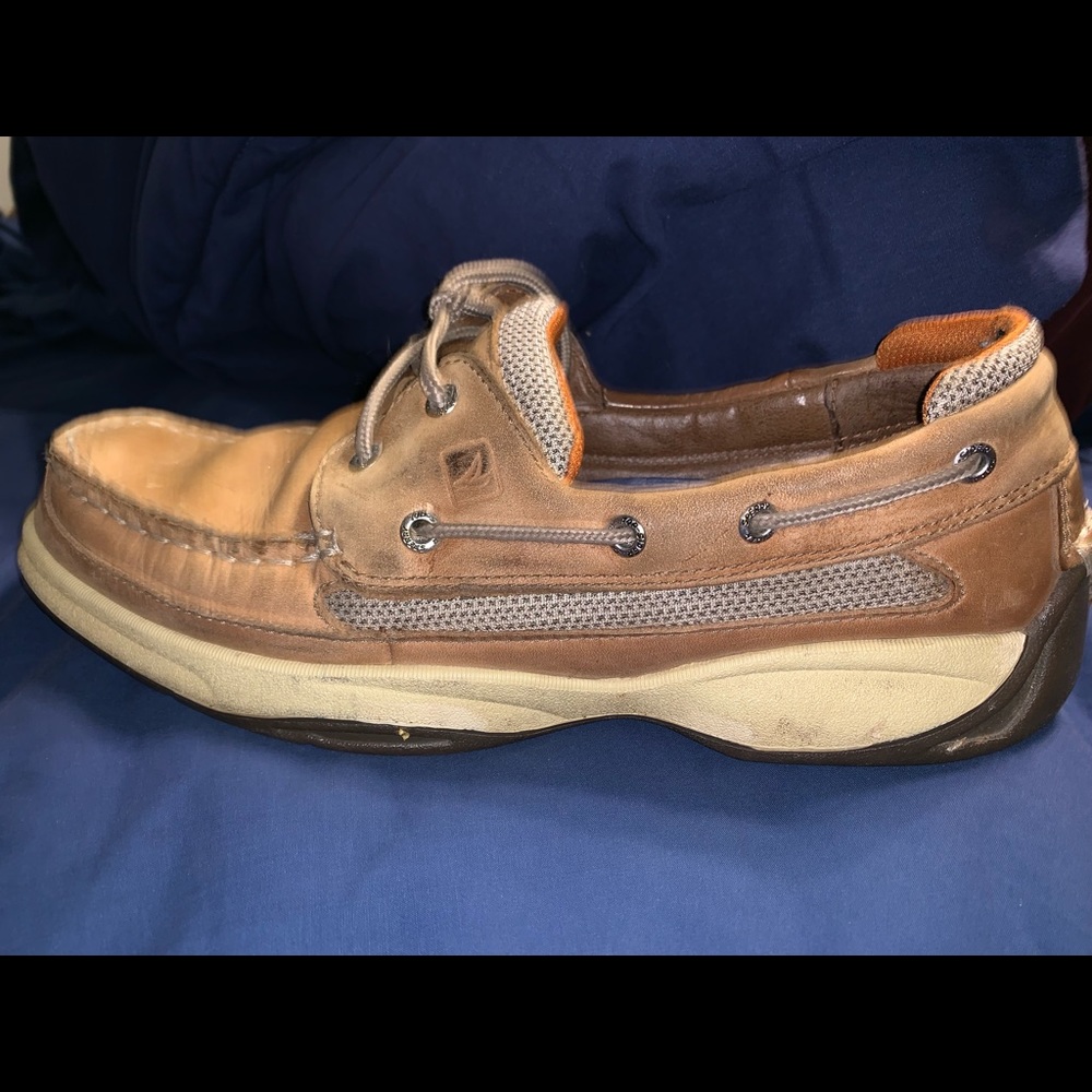 Size 11 Sperrys - Picture 4 of 7